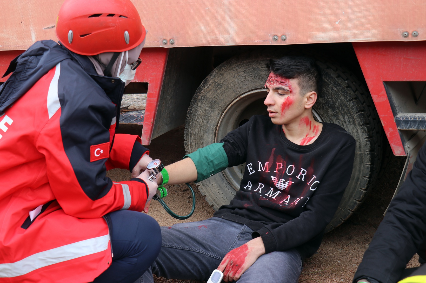 Gümüşhane UMKE’den nefes kesen tatbikat 10