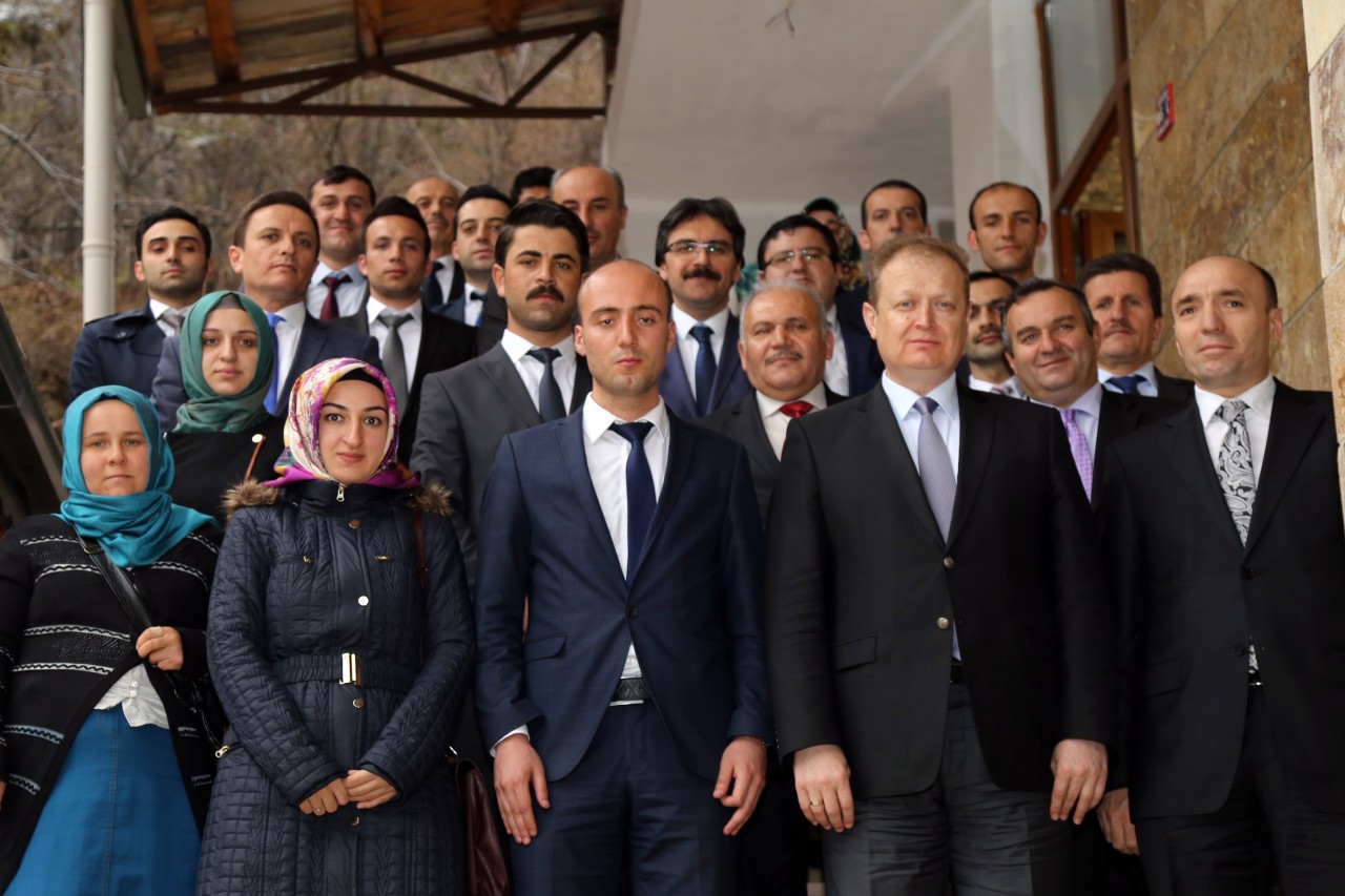 Vali Yavuz aday öğretmenlere seslendi 6