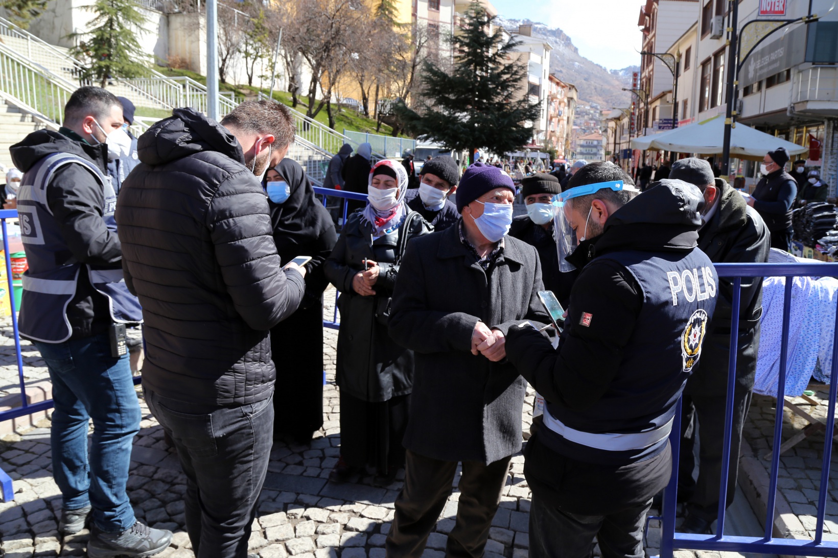 Gümüşhane’de “kırmızı” şaşkınlığı ve üzüntüsü 3
