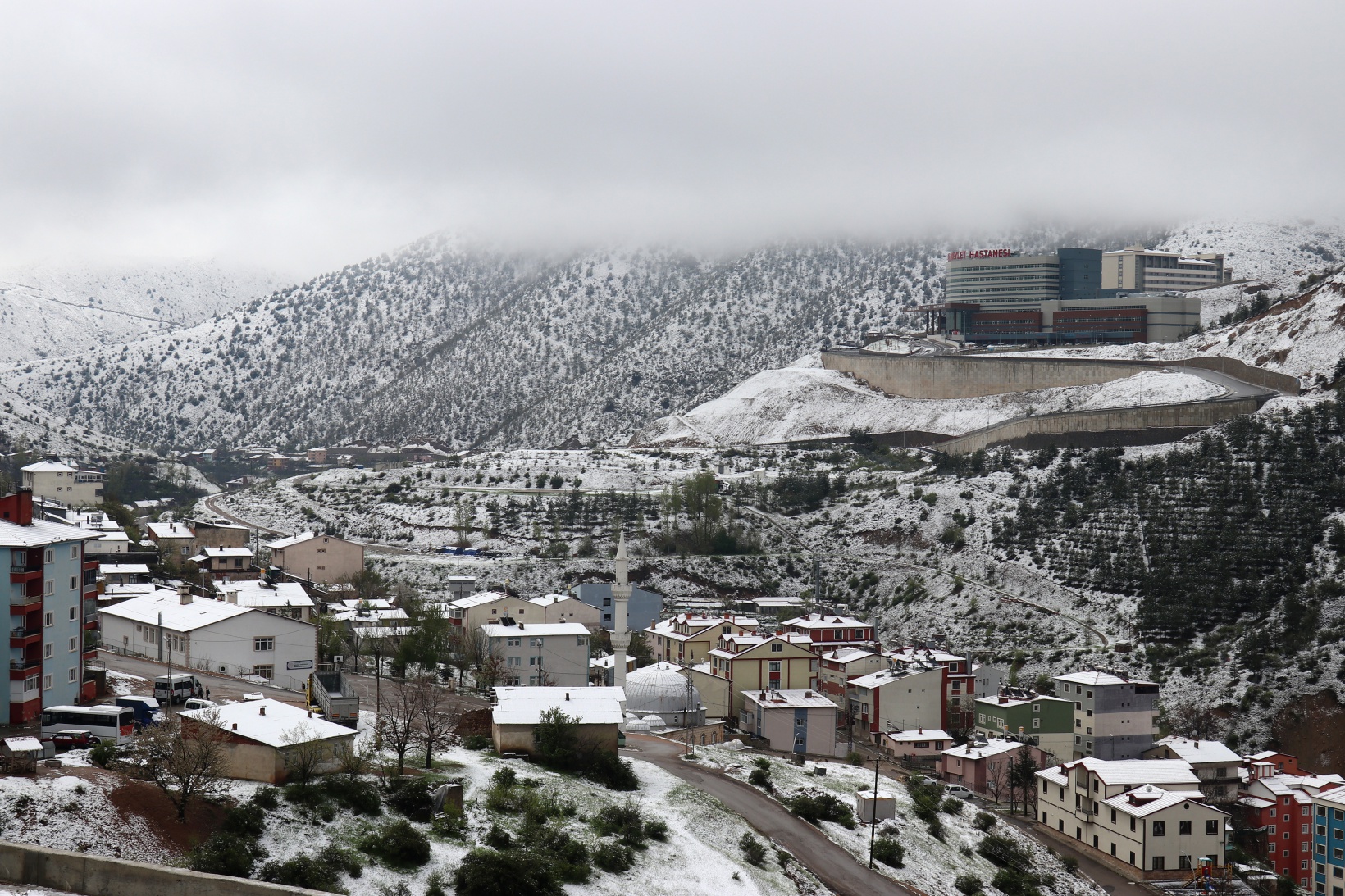 Gümüşhane Nisan ayının son günlerinde beyaz gelinliğini giydi 24