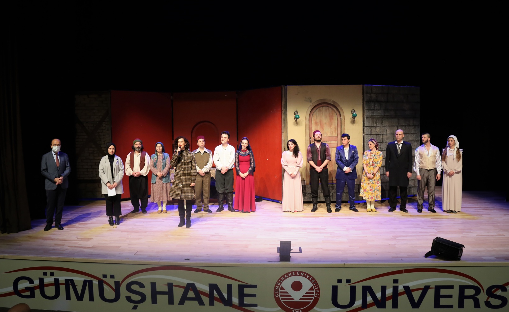 “Kuyucaklı Yusuf” büyük beğeni topladı 4