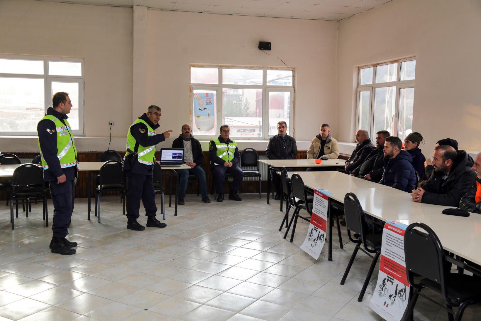 Jandarma’dan Özel İdare personeline trafik güvenliği eğitimi 4