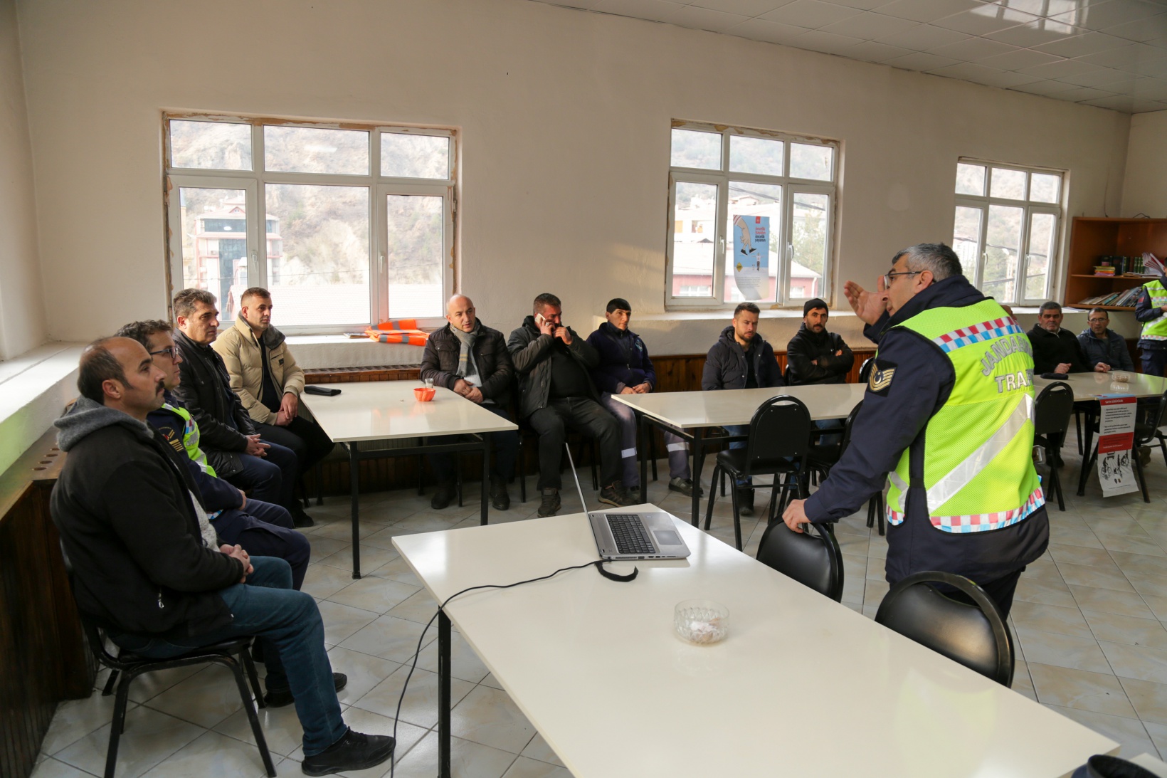 Jandarma’dan Özel İdare personeline trafik güvenliği eğitimi 5