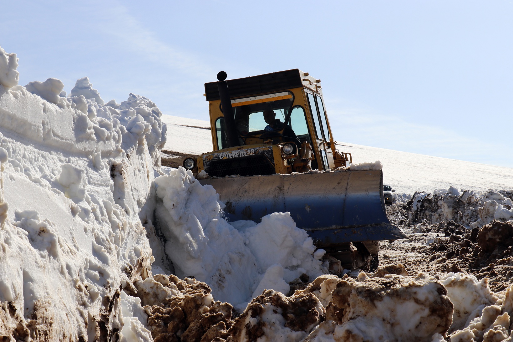 Gümüşhane yaylalarında karla mücadele devam ediyor 22