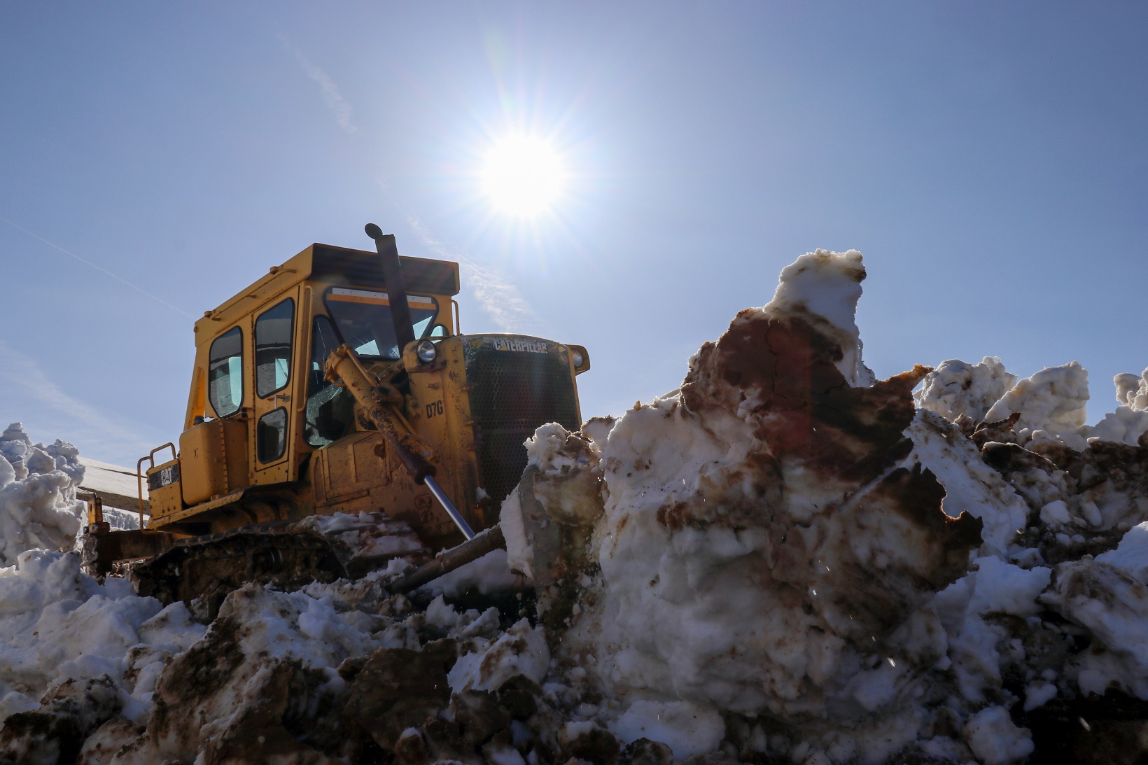 Gümüşhane yaylalarında karla mücadele devam ediyor 2