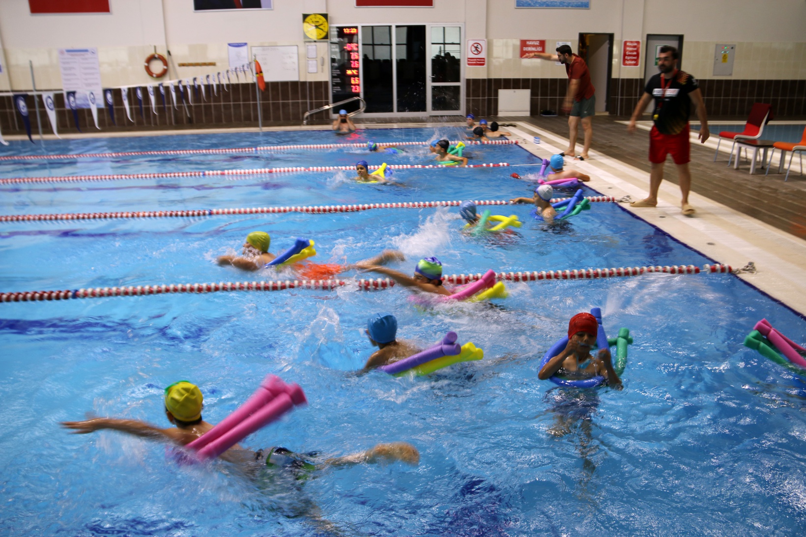 Gümüşhane’de çocuklar önce Kur'an kursuna sonra yüzme kursuna gidiyor 15