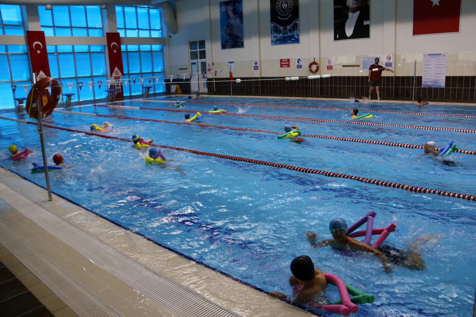 Gümüşhane’de çocuklar önce Kur'an kursuna sonra yüzme kursuna gidiyor 16