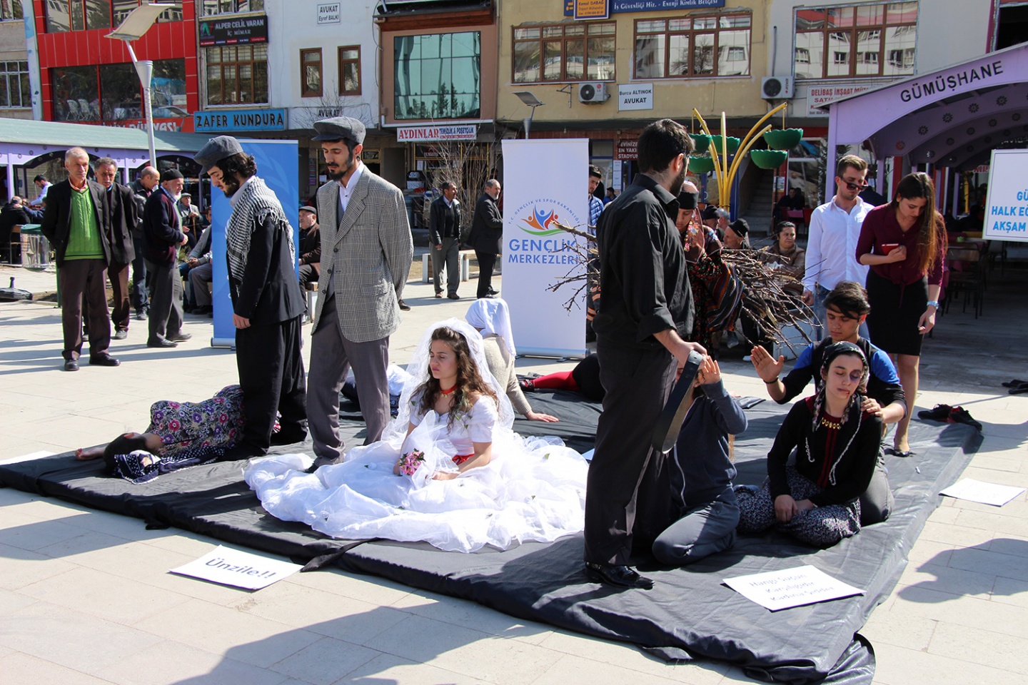 Gençlik Merkezi kadına şiddette dikkat çekti 2