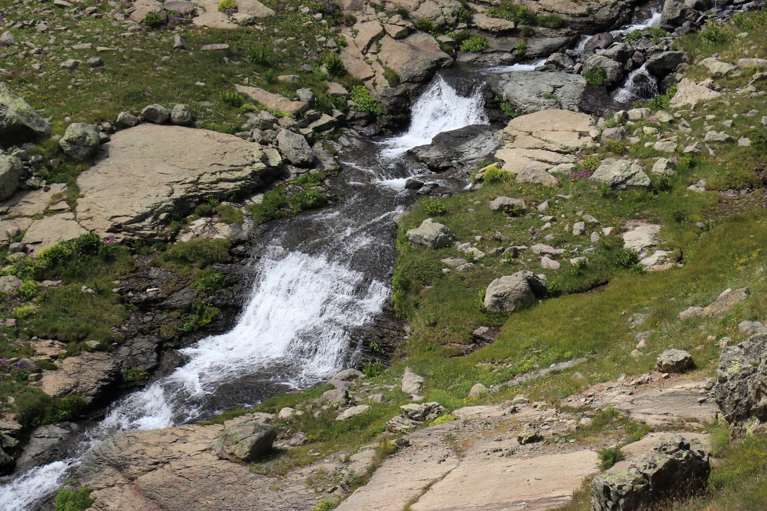 Yüksek zirvelerin cenneti: Artabel Gölleri Tabiat Parkı 82