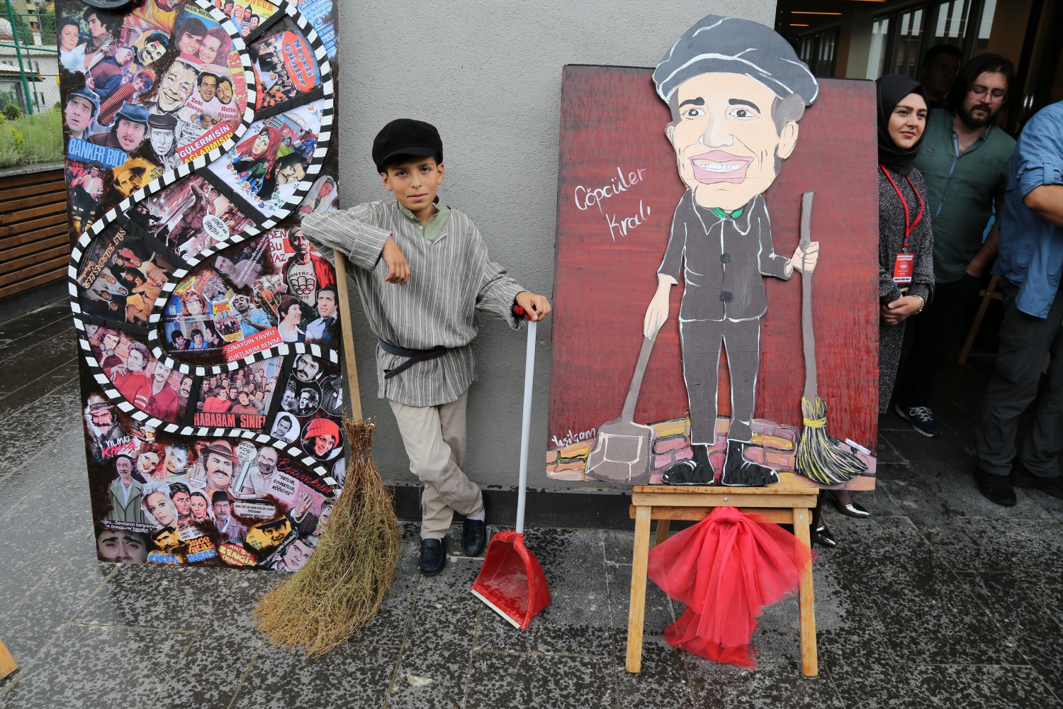 Bahçeşehir Kolejinden ‘Neşeli Renkler’ sergisi 9