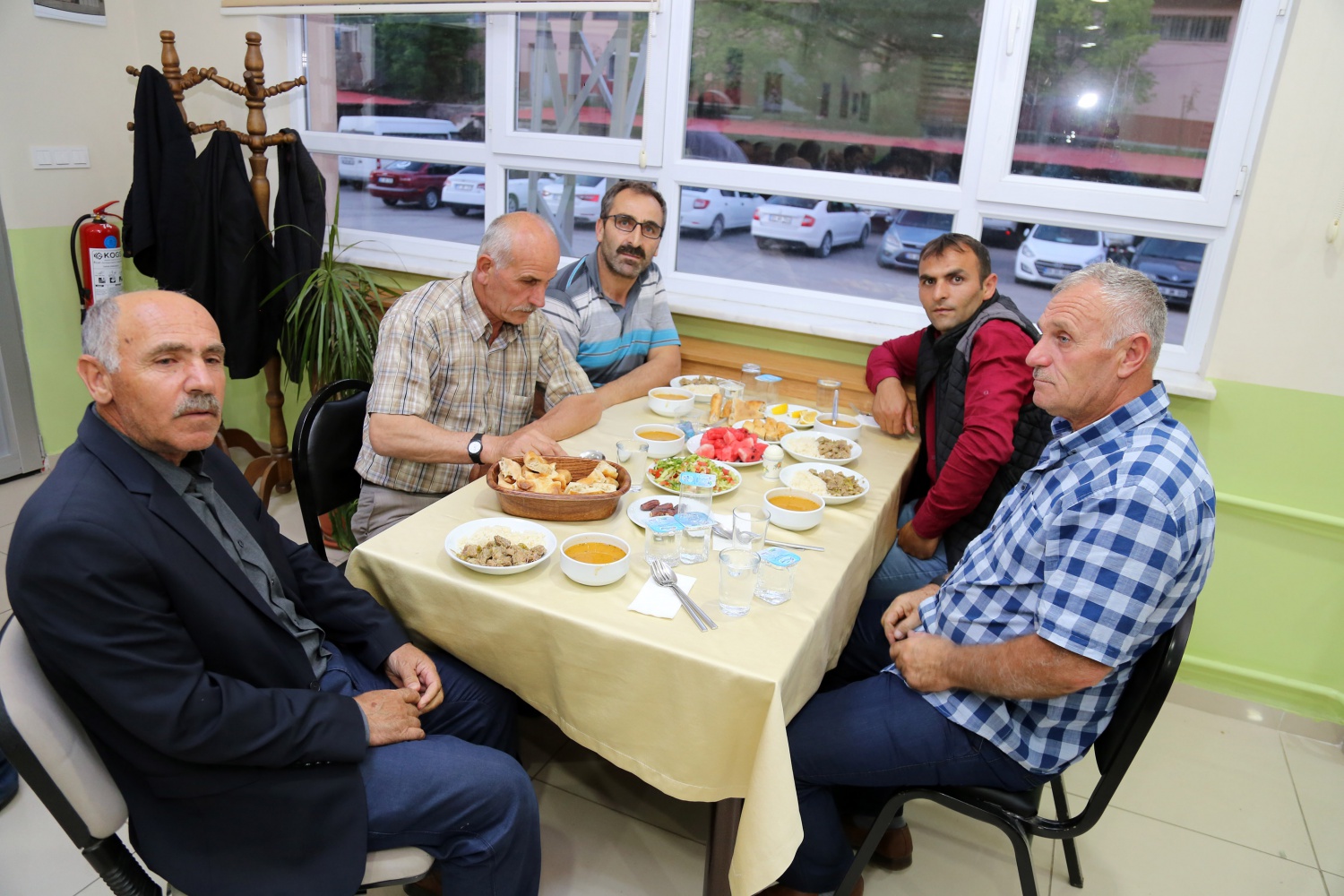 İl Özel İdaresi’nin emekçileri aynı iftar sofrasında buluştu 3