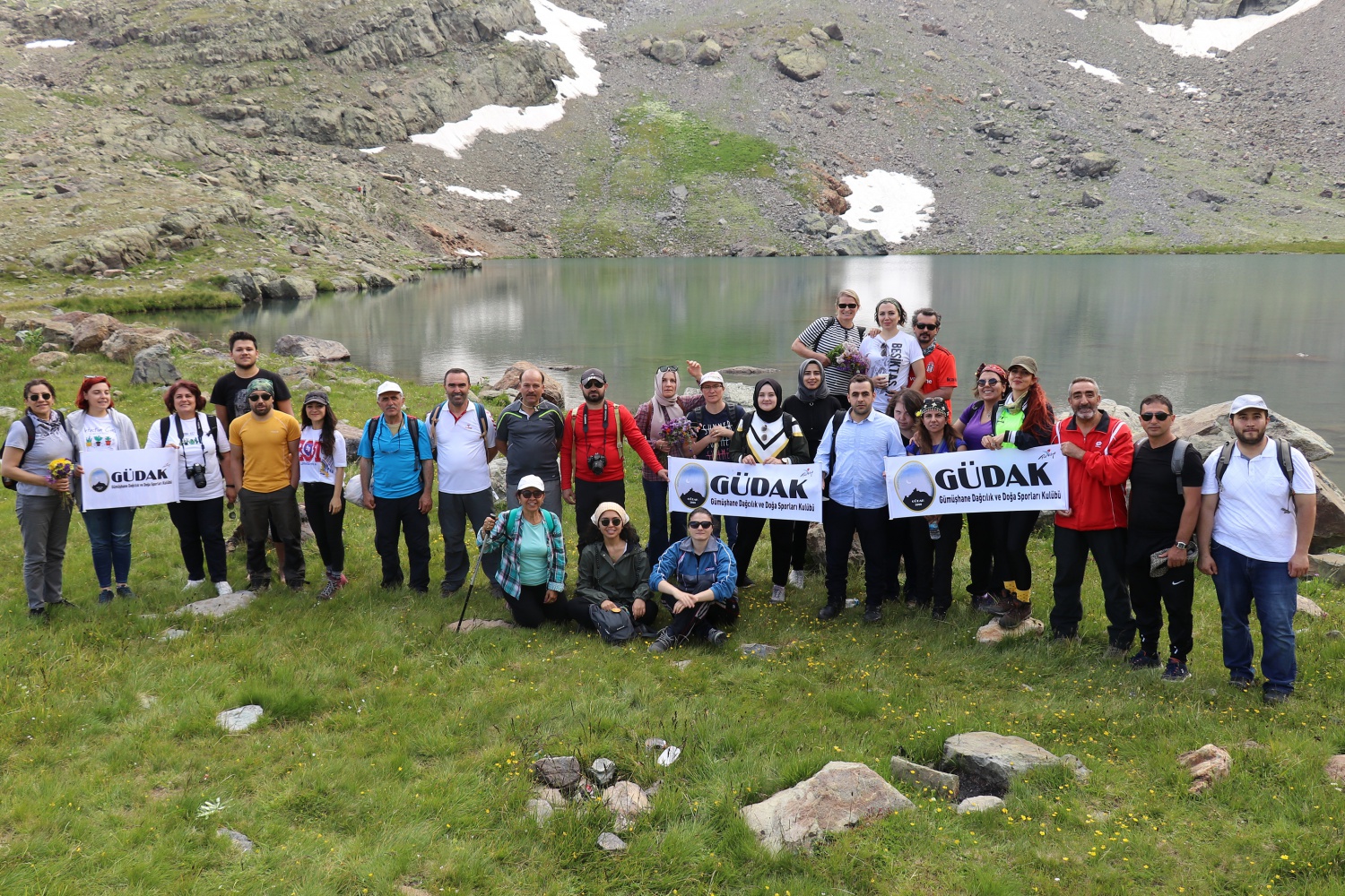 Yüksek zirvelerin cenneti: Artabel Gölleri Tabiat Parkı 48