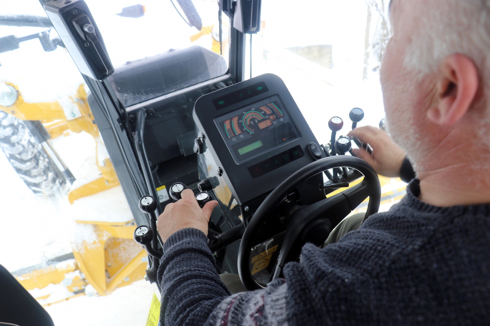 Gümüşhane’de karla mücadele çalışmaları devam ediyor 12