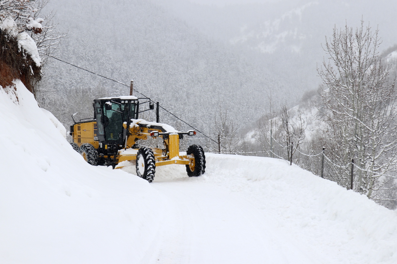 Gümüşhane’de karla mücadele çalışmaları devam ediyor 1
