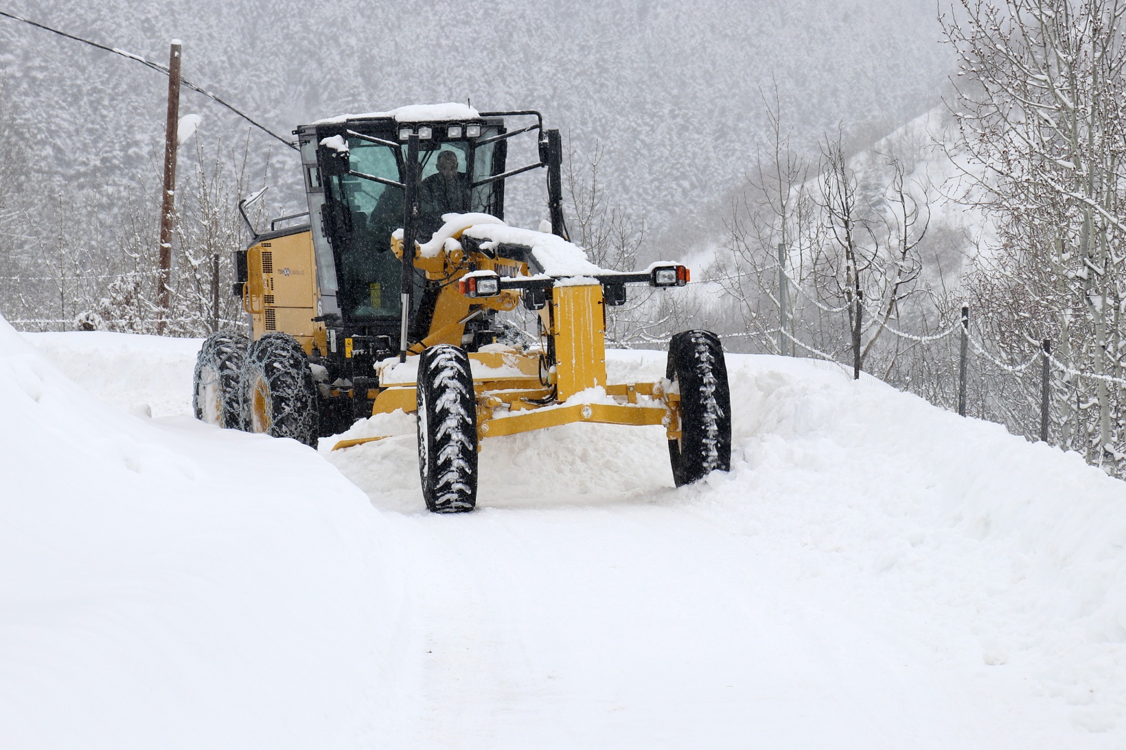 Gümüşhane’de karla mücadele çalışmaları devam ediyor 3