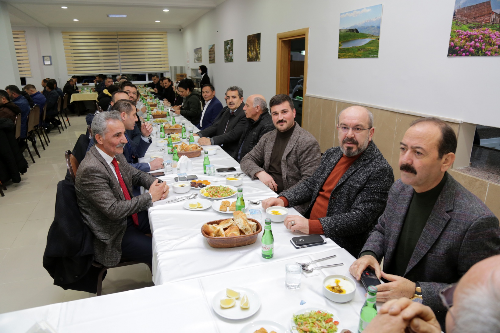 Vali Tanrısever İl Genel Meclisi üyeleri ve İl Özel İdaresi’nin emekçileriyle iftar yaptı 19