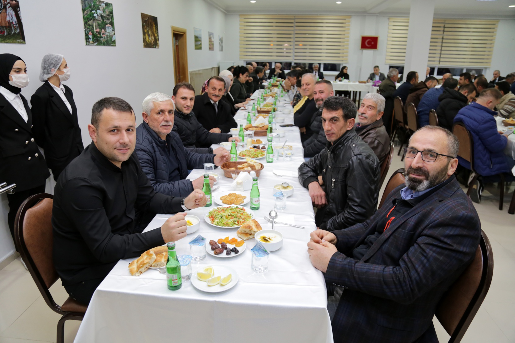 Vali Tanrısever İl Genel Meclisi üyeleri ve İl Özel İdaresi’nin emekçileriyle iftar yaptı 6