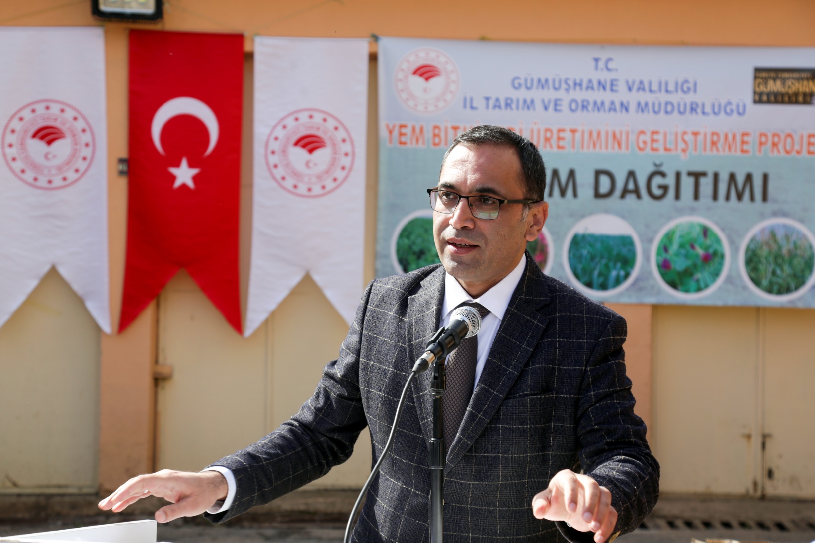 Gümüşhane’de üreticilere 3,5 milyon TL’lik fidan ve tohum dağıtıldı 1