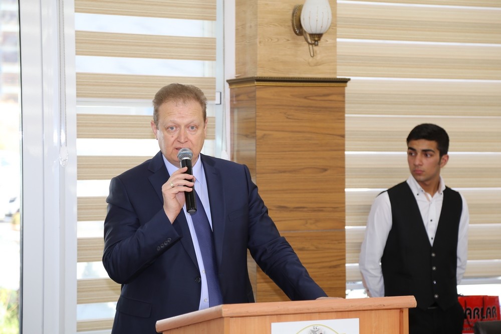 Vali Yavuz öğretmenler onuruna yemek verdi 6