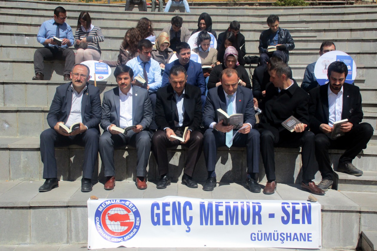 Genç Memur-Sen'den Kitap Okuma Eylemi 1