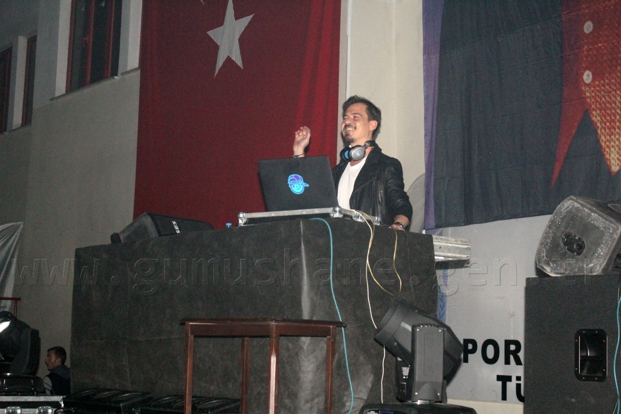 Gümüşhane'de Merve Özbey coşkusu 2