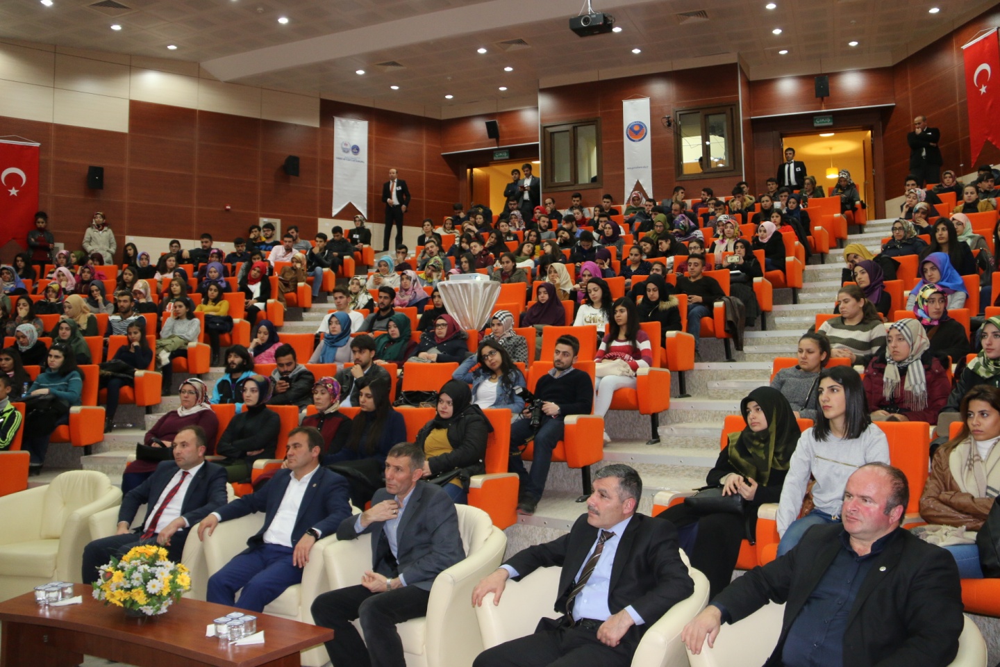 Gümüşhane’de ‘Küresel Güçlerin Yönetim Tercihleri’ konferansı 8