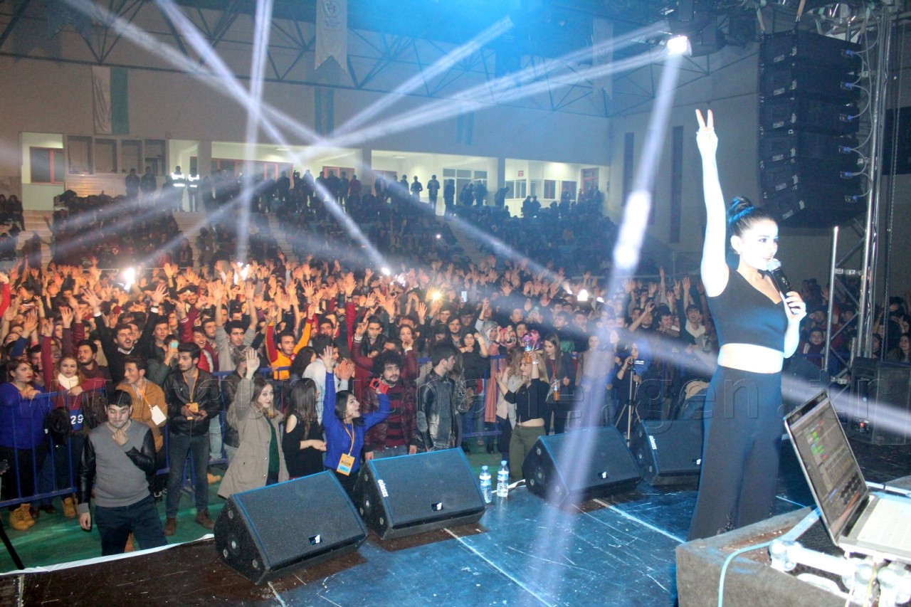 Gümüşhane'de Merve Özbey coşkusu 4