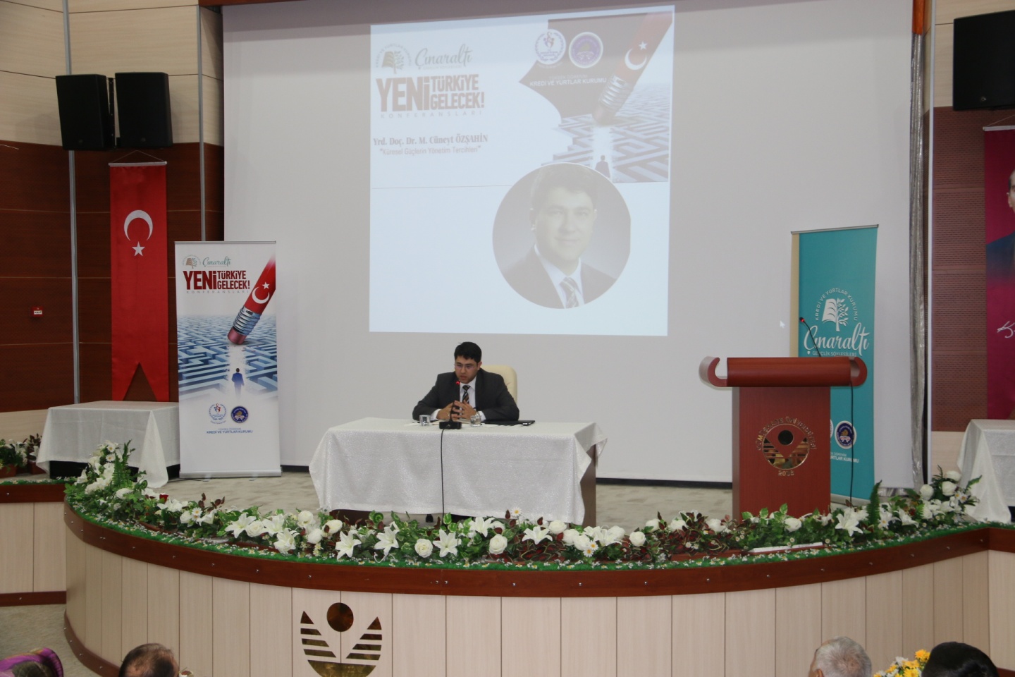 Gümüşhane’de ‘Küresel Güçlerin Yönetim Tercihleri’ konferansı 9