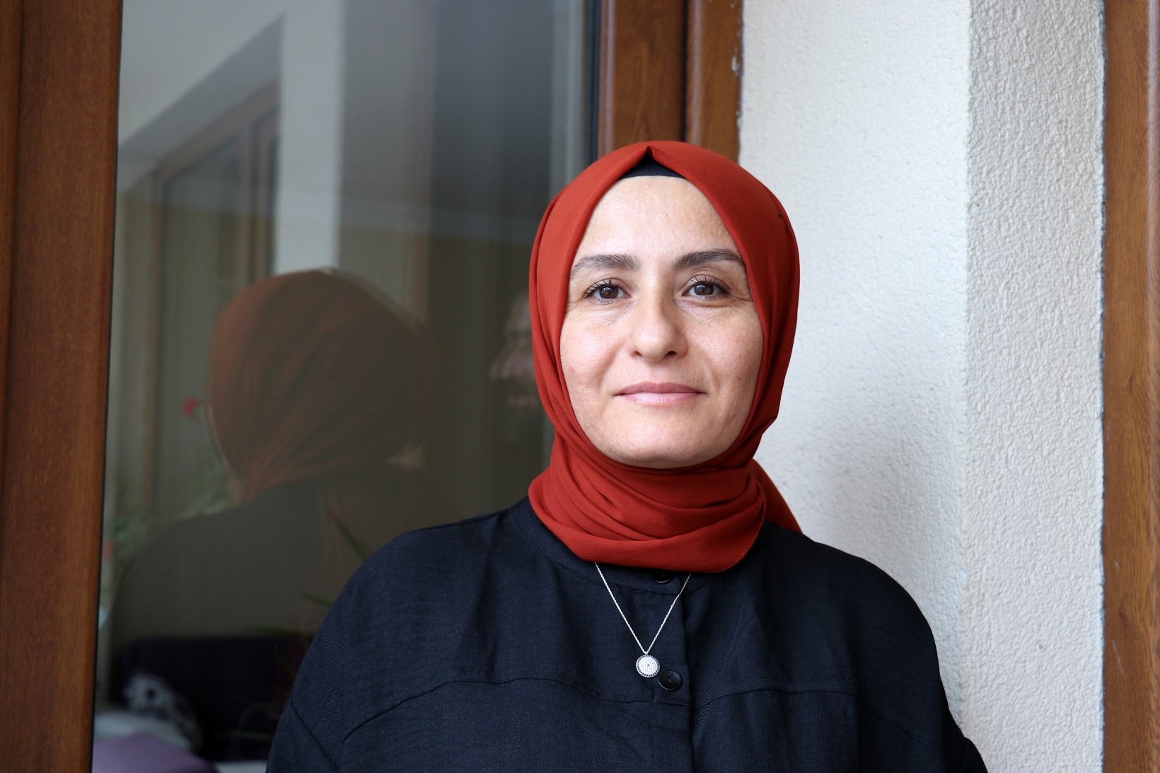 Kumrular 5 yıldır balkondaki kombinin üzerine yuva yapıyor 5