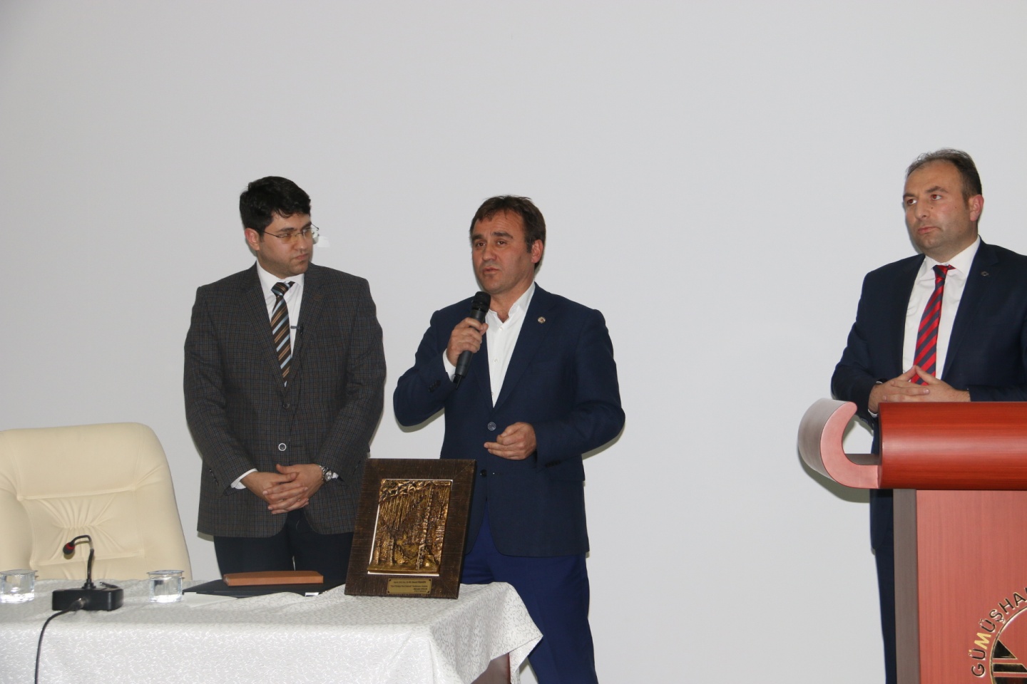 Gümüşhane’de ‘Küresel Güçlerin Yönetim Tercihleri’ konferansı 13