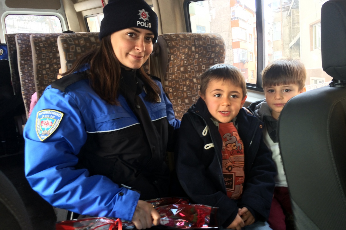 Miniklerden anlamlı ziyaret 9