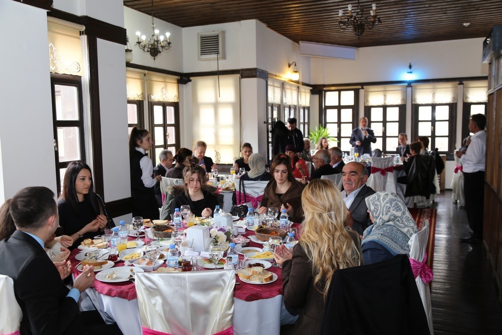 Gümüşhane’de şehit aileleri ve gazilerle kahvaltı düzenlendi 3