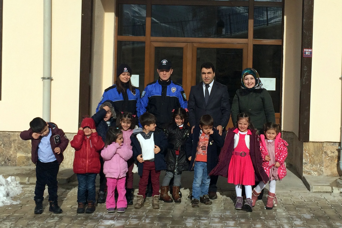 Miniklerden anlamlı ziyaret 10