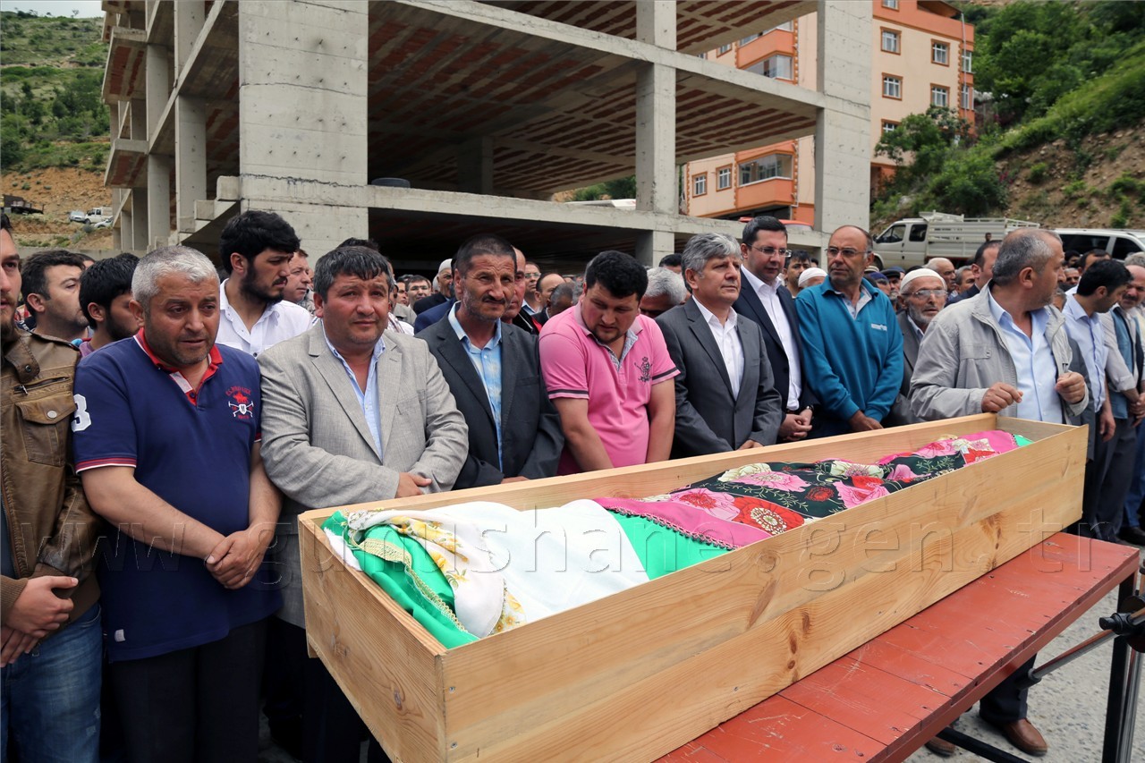 Gamze son yolculuğuna uğurlandı 2