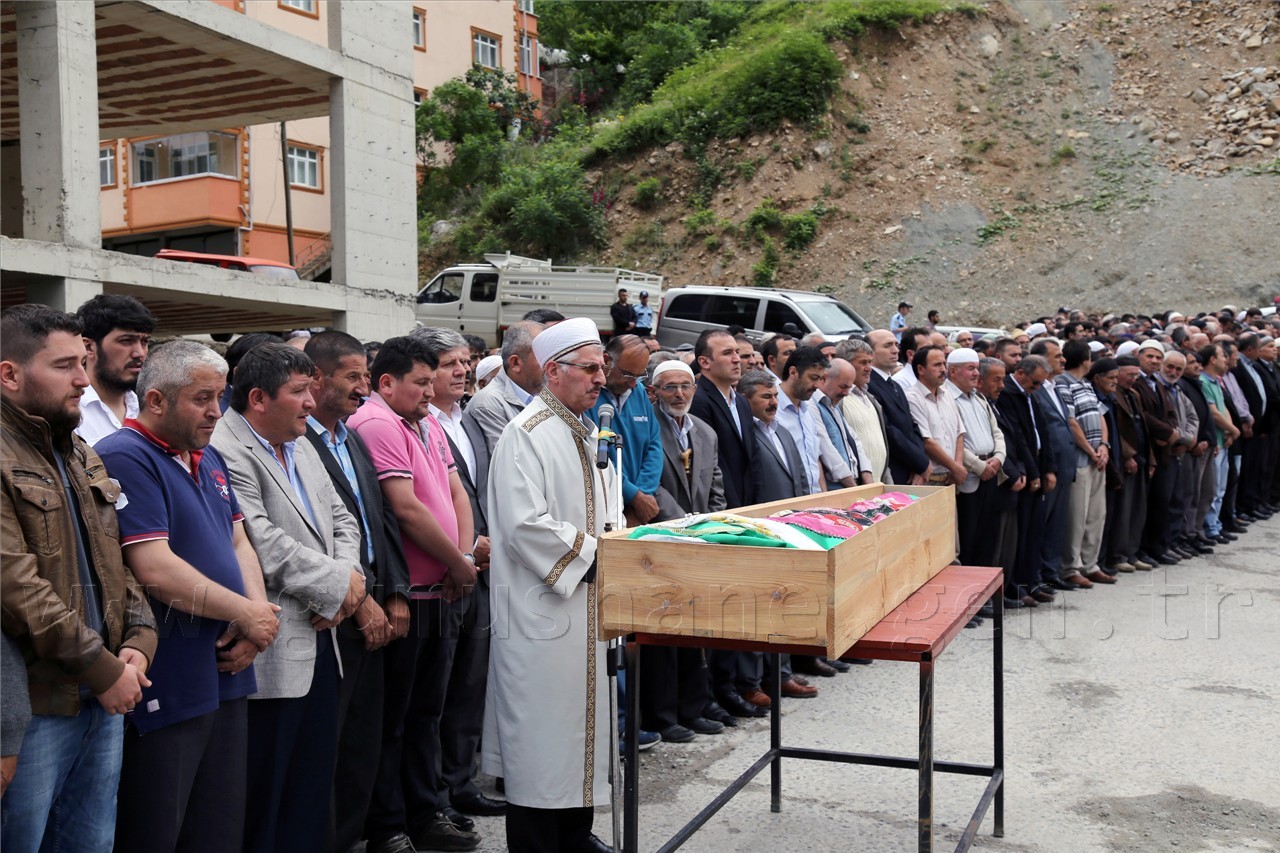 Gamze son yolculuğuna uğurlandı 5