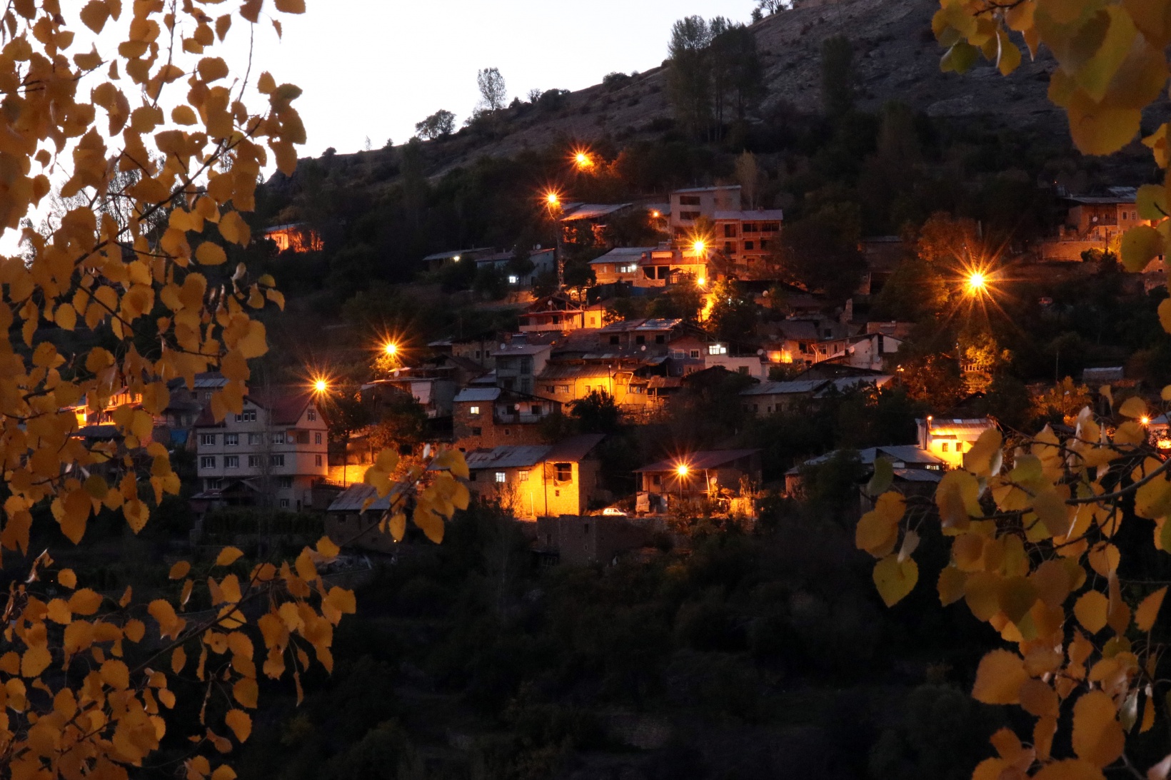 Sonbaharın eşsiz renkleri İmera Manastırı’nı sardı 3