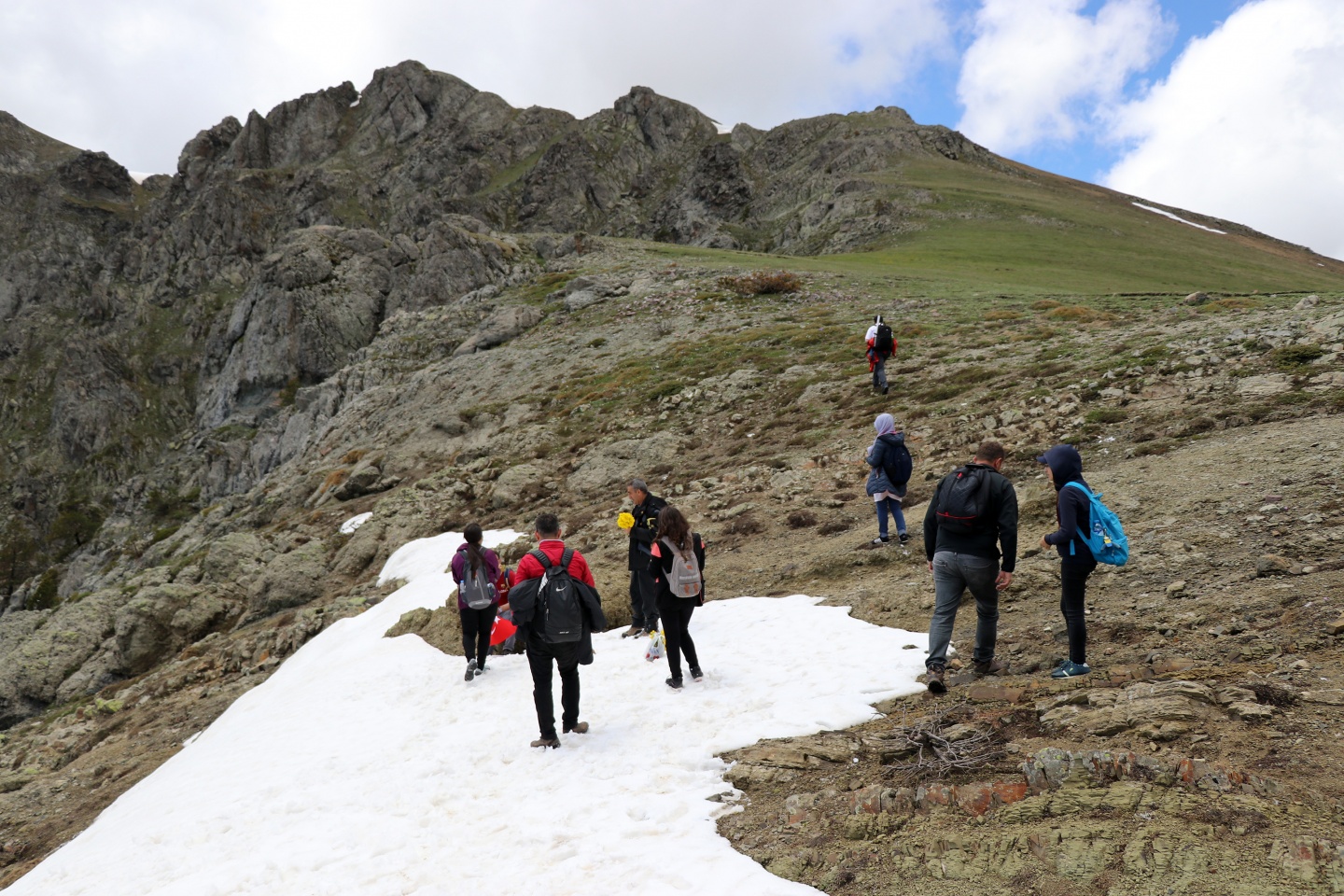Gümüşhaneli dağcılardan bulutların üzerinde yürüyüş 25