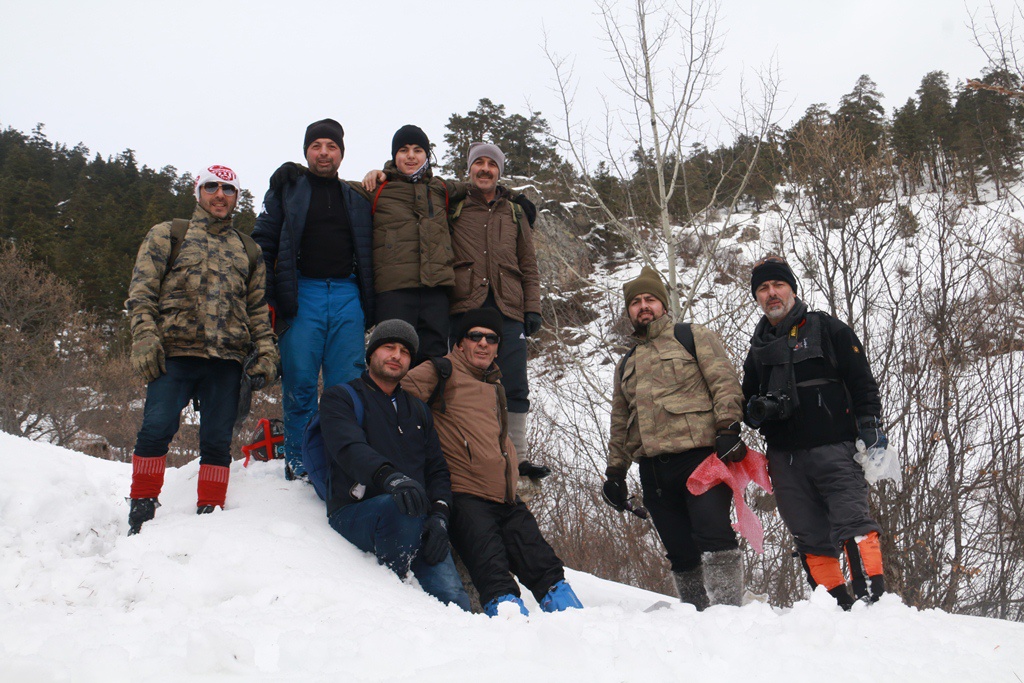 Yücebelen Köylülerinden 1 metreyi aşan karlı zeminde zorlu tırmanış 41