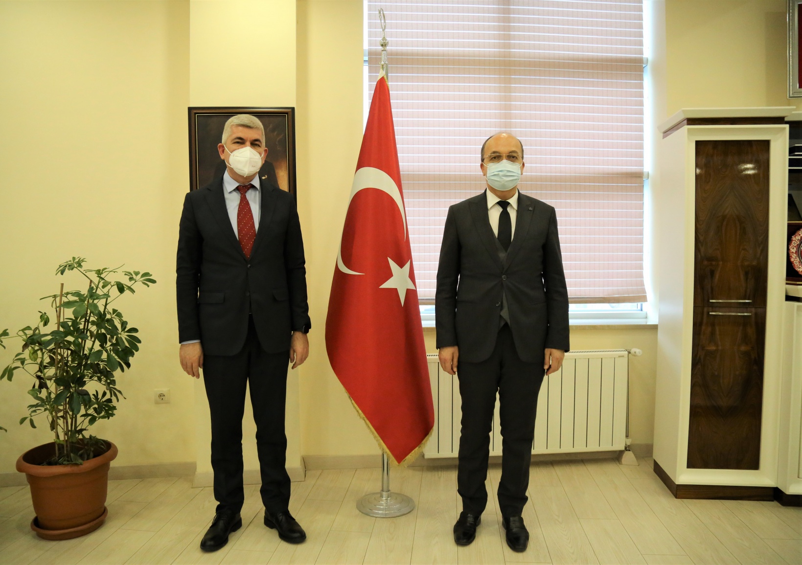 Tuğlu’dan Rektör Zeybek’e ziyaret 3