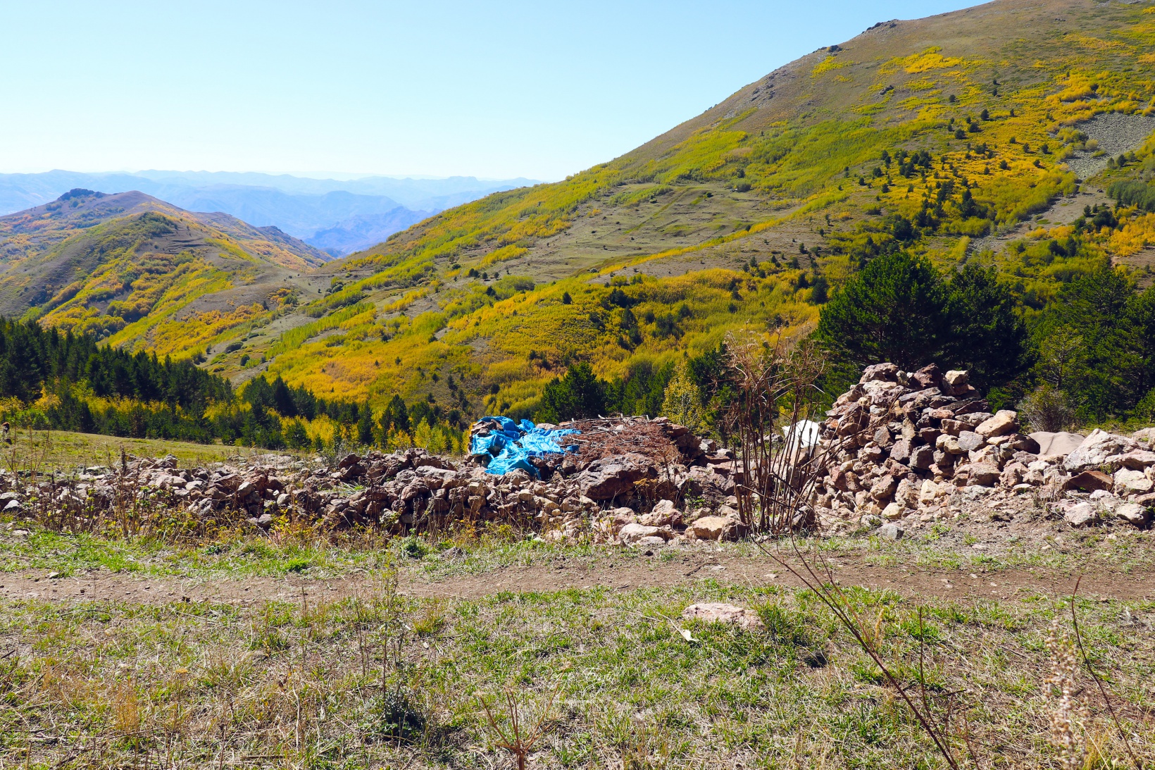 Gümüşhane dağları sonbaharın büyüleyici renkleriyle bezendi 41