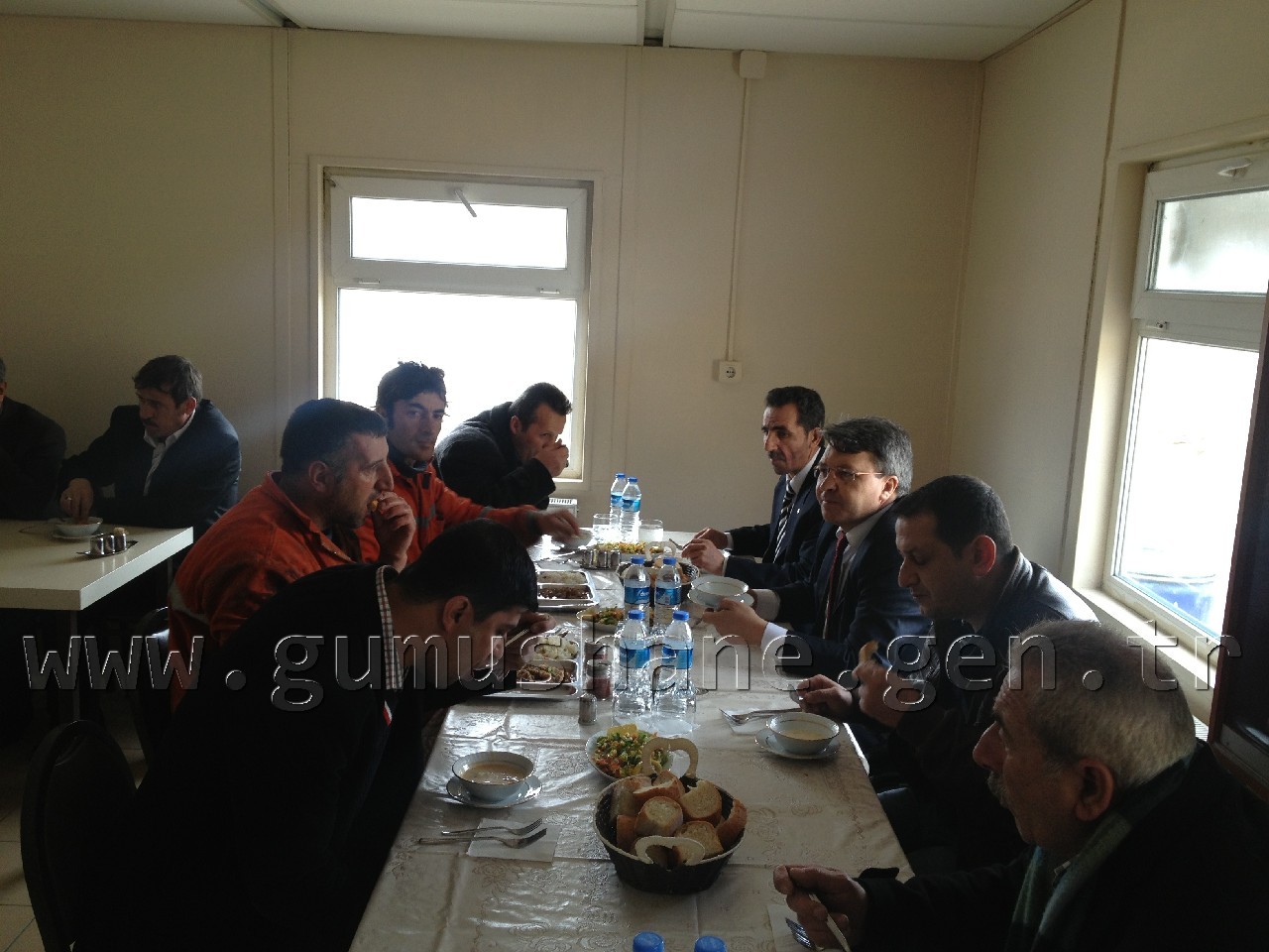 Üstün: '600'e yakın insanın ekmek yemesi bizleri gururlandırıyor' 1