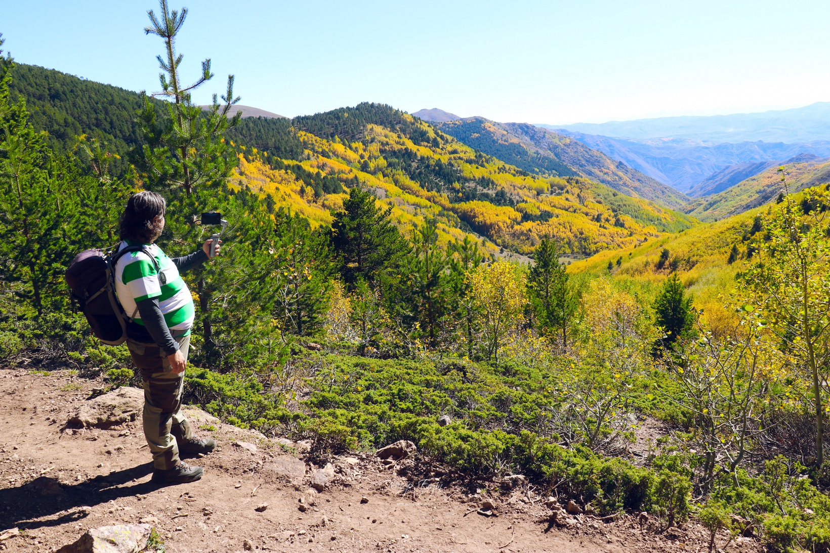Gümüşhane dağları sonbaharın büyüleyici renkleriyle bezendi 39