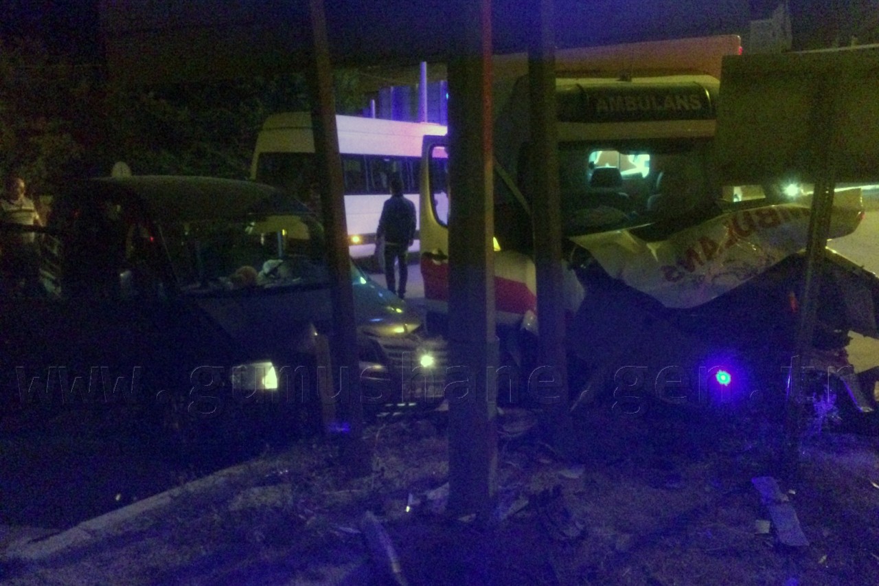 Kazaya giden ambulans kaza yaptı 1