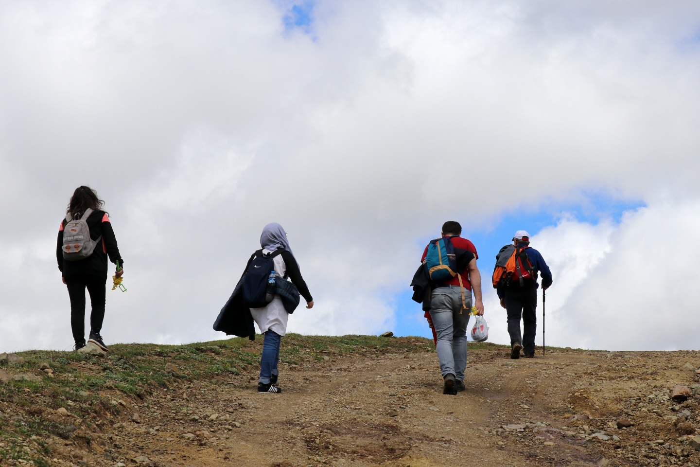 Gümüşhaneli dağcılardan bulutların üzerinde yürüyüş 35