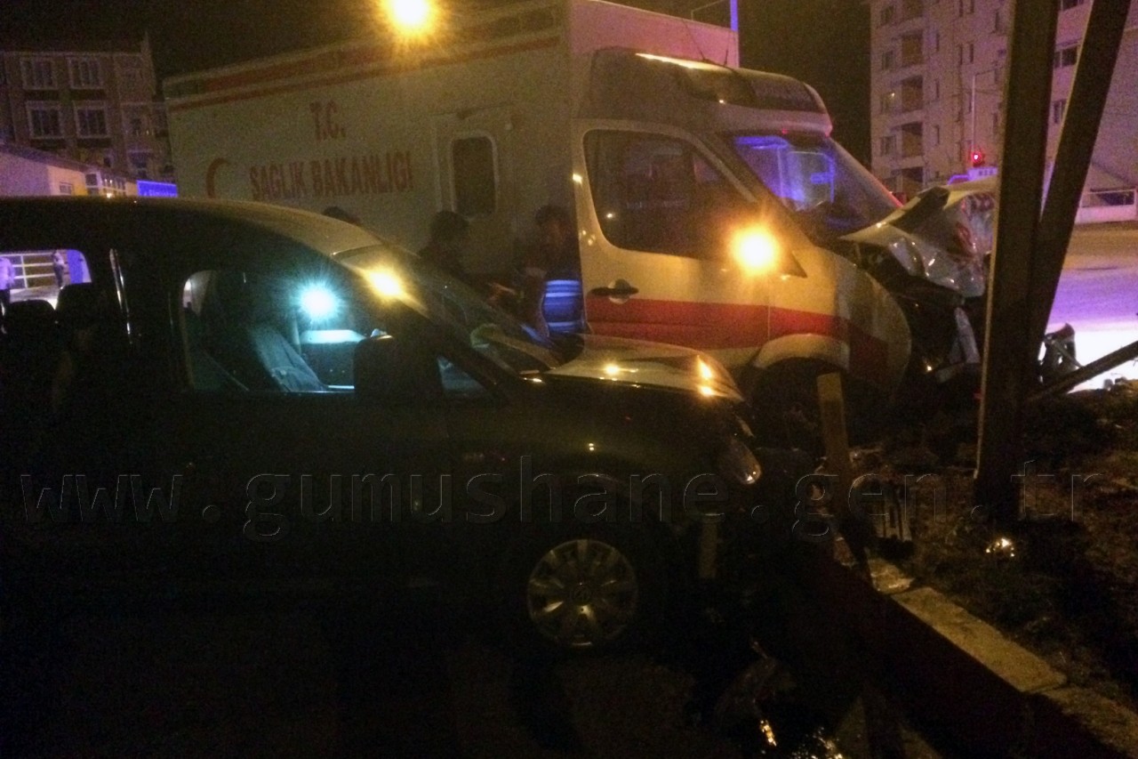 Kazaya giden ambulans kaza yaptı 3
