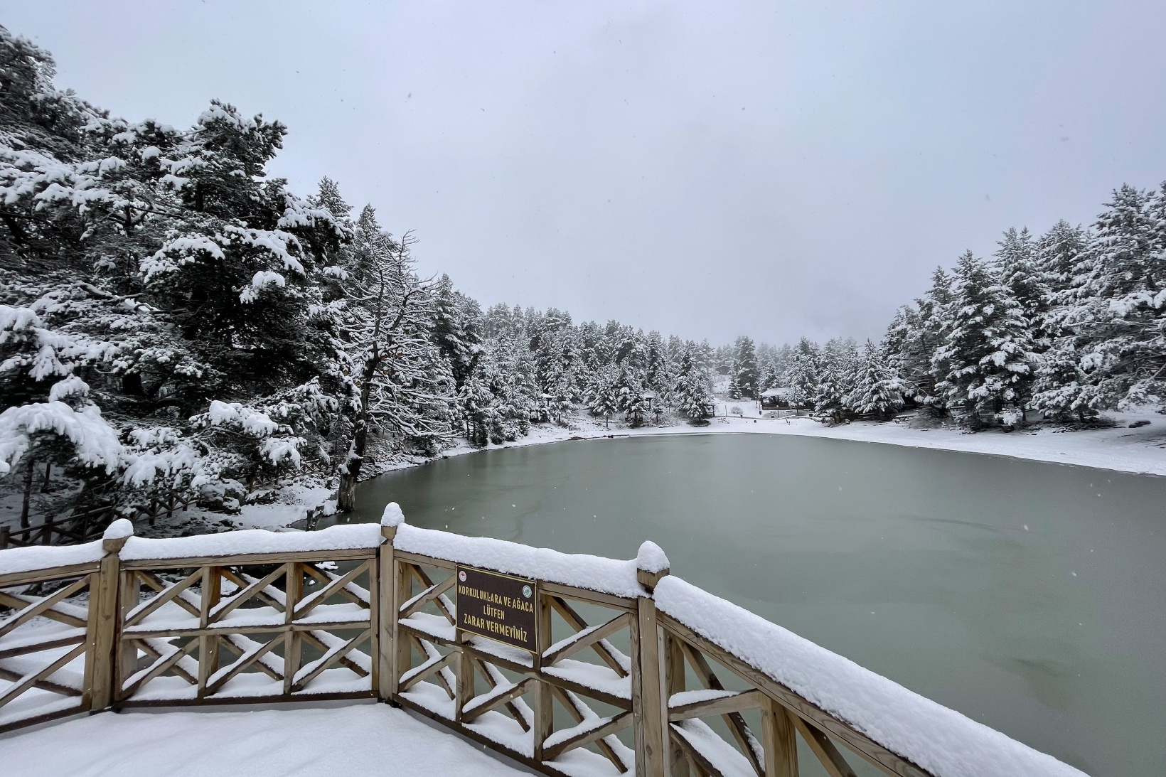 Limni Gölünden eşsiz kar görüntüleri 2