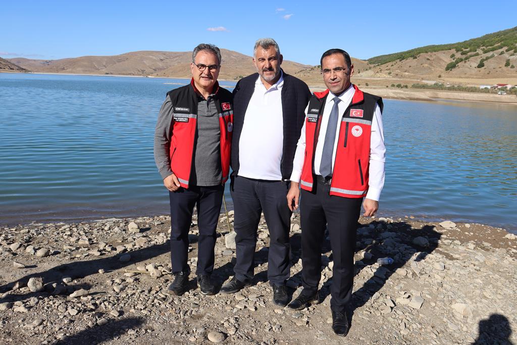 Sadak Barajına 120 bin sazan yavrusu bırakıldı 9