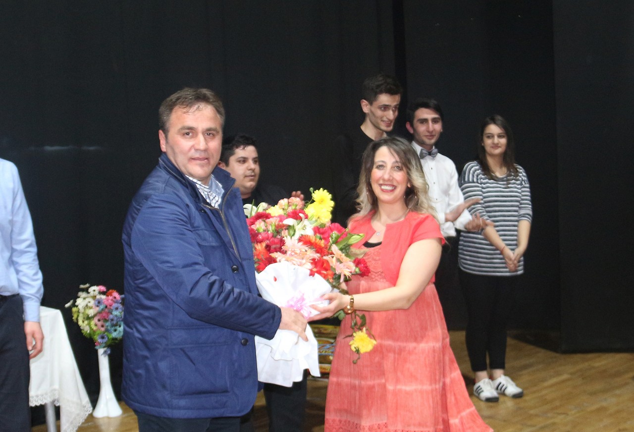 ‘Bu Bizim Hikayemiz’ sahnelendi 8