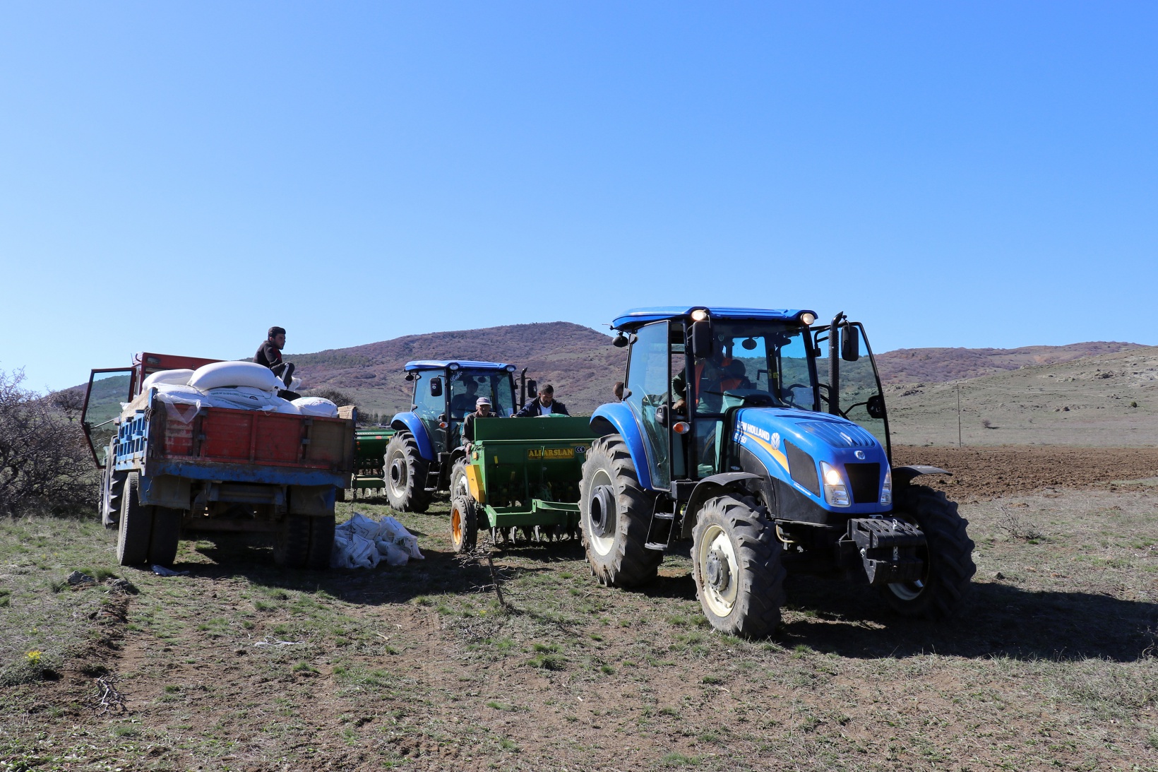 Gümüşhane’de 20 yıldır ekilmeyen tarlalar ekilmeye başlandı 3