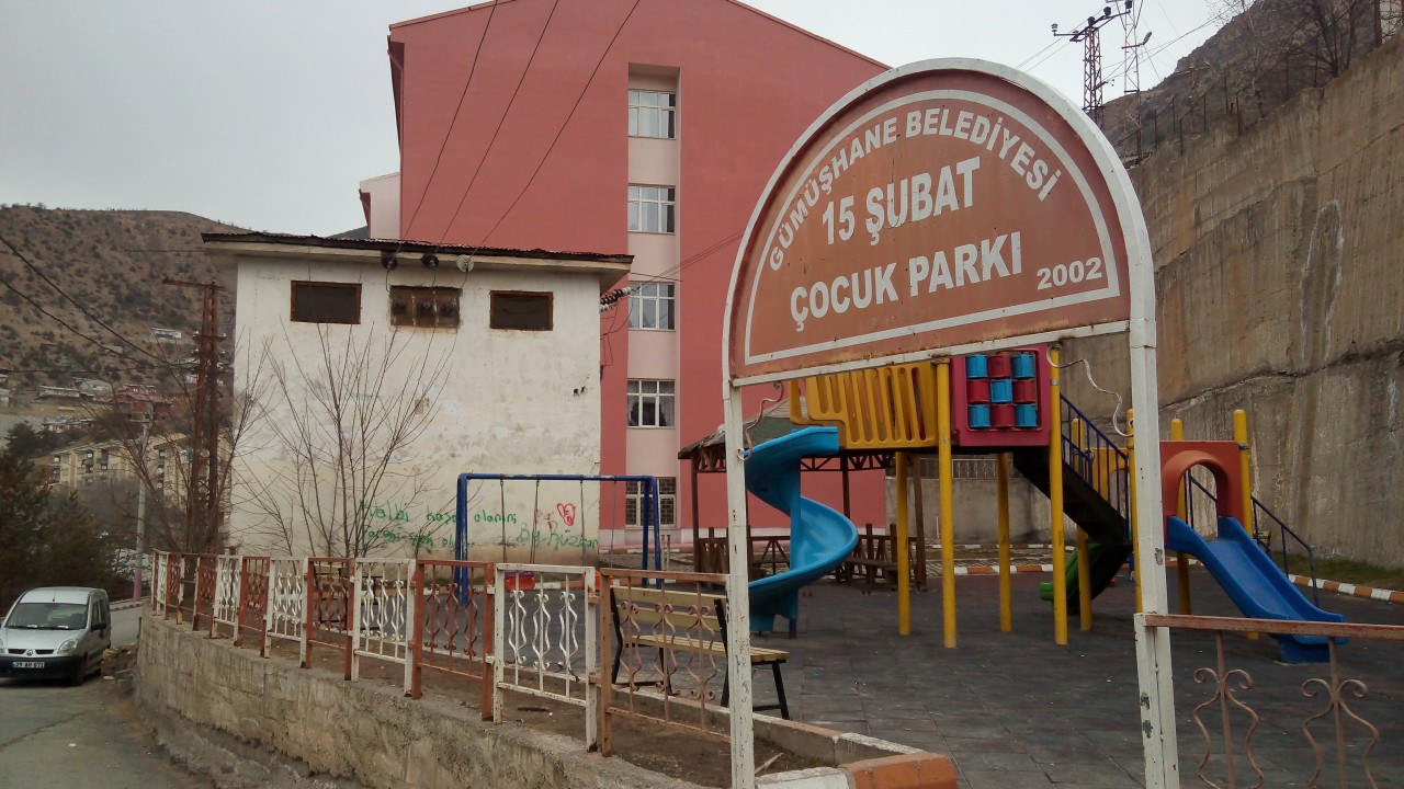 Eski trafolar ya kaldırılsın ya da yenilensin 1